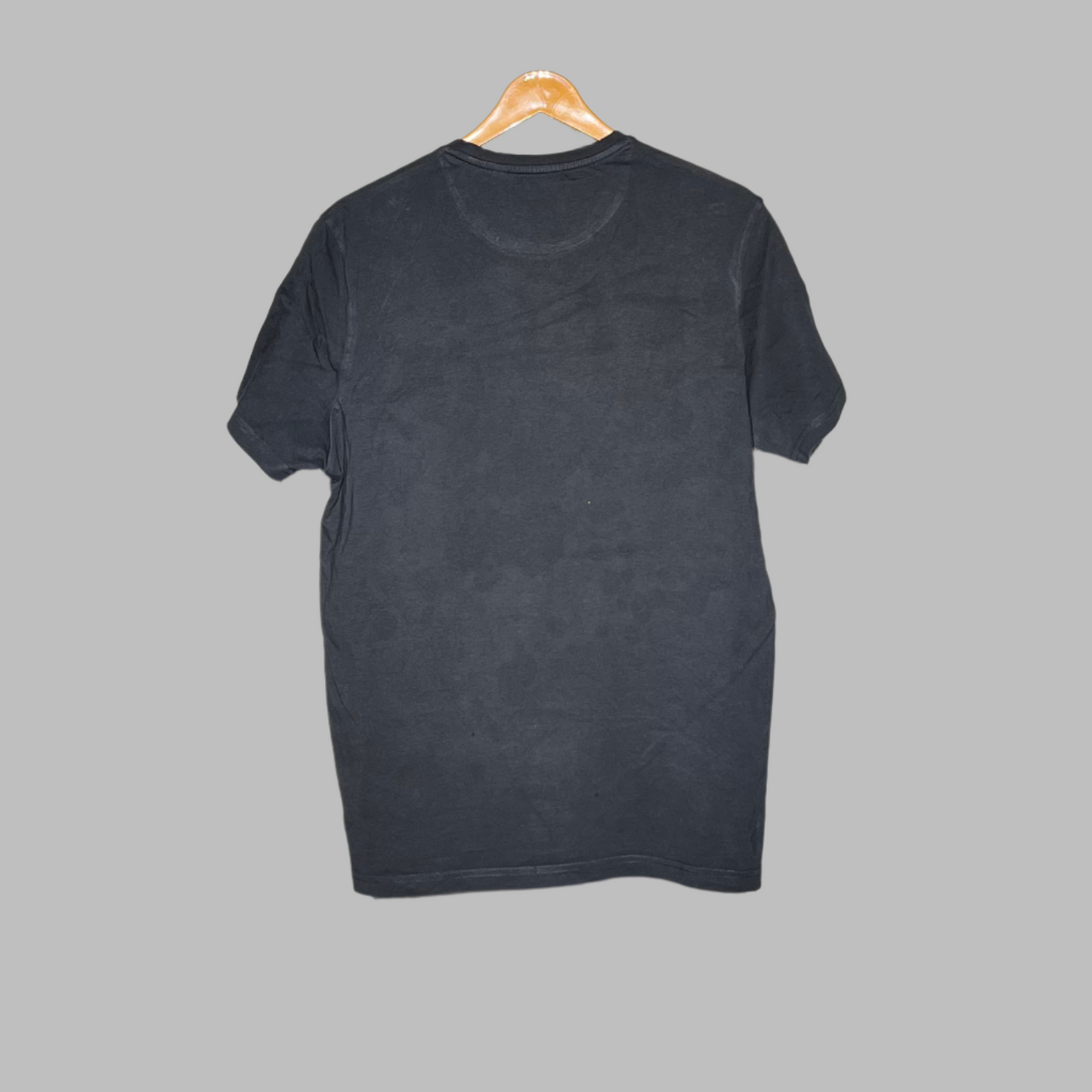 Lyle & Scott Cotton Blended Black T-Shirt for Men - Medium Size