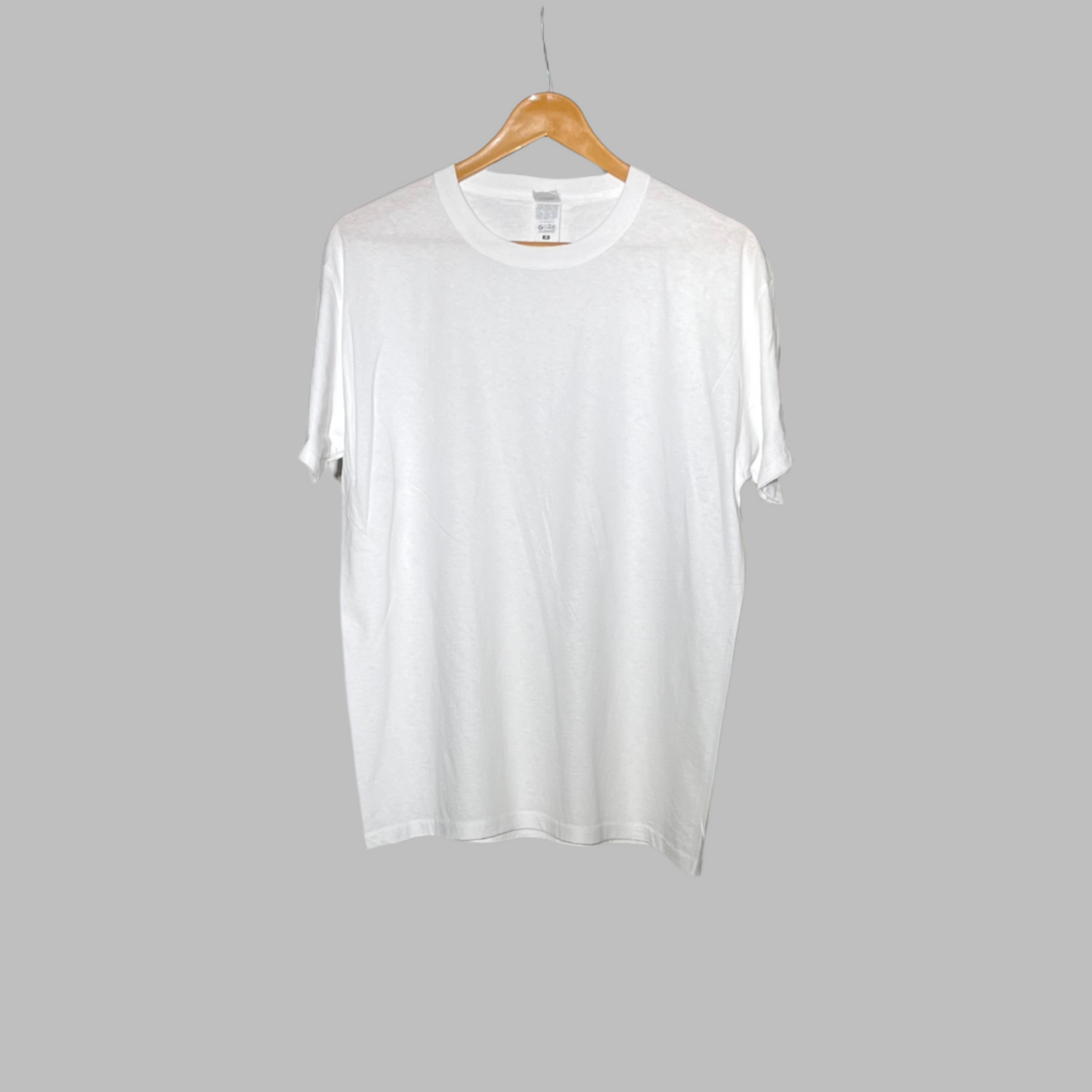 Fruit of the Loom Men's Classic White Crew Neck T-Shirt