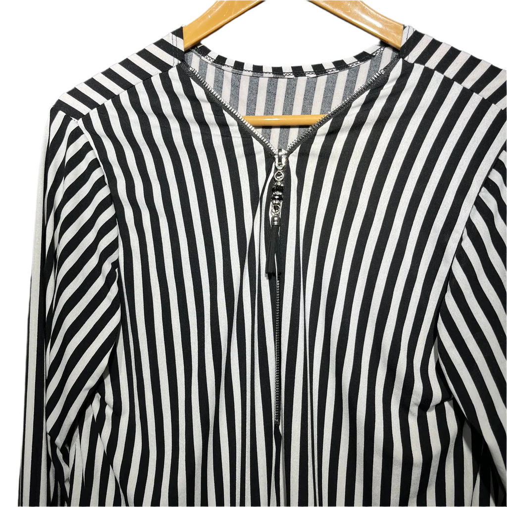 White and Black Ladies Blouse #907