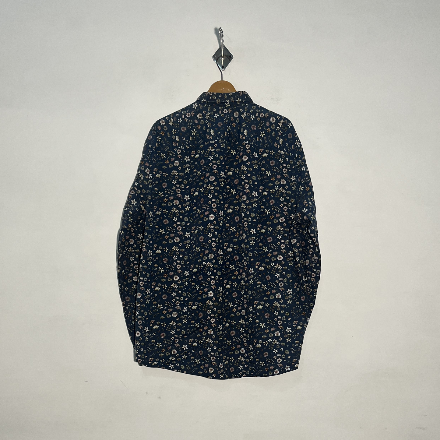 Next Men's Dress Shirt Dark Blue & Off White Floral Preloved #3440