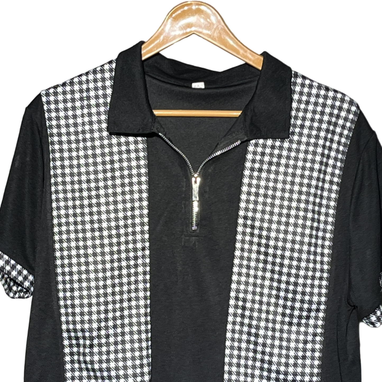 Black and White Men T-Shirt #1512