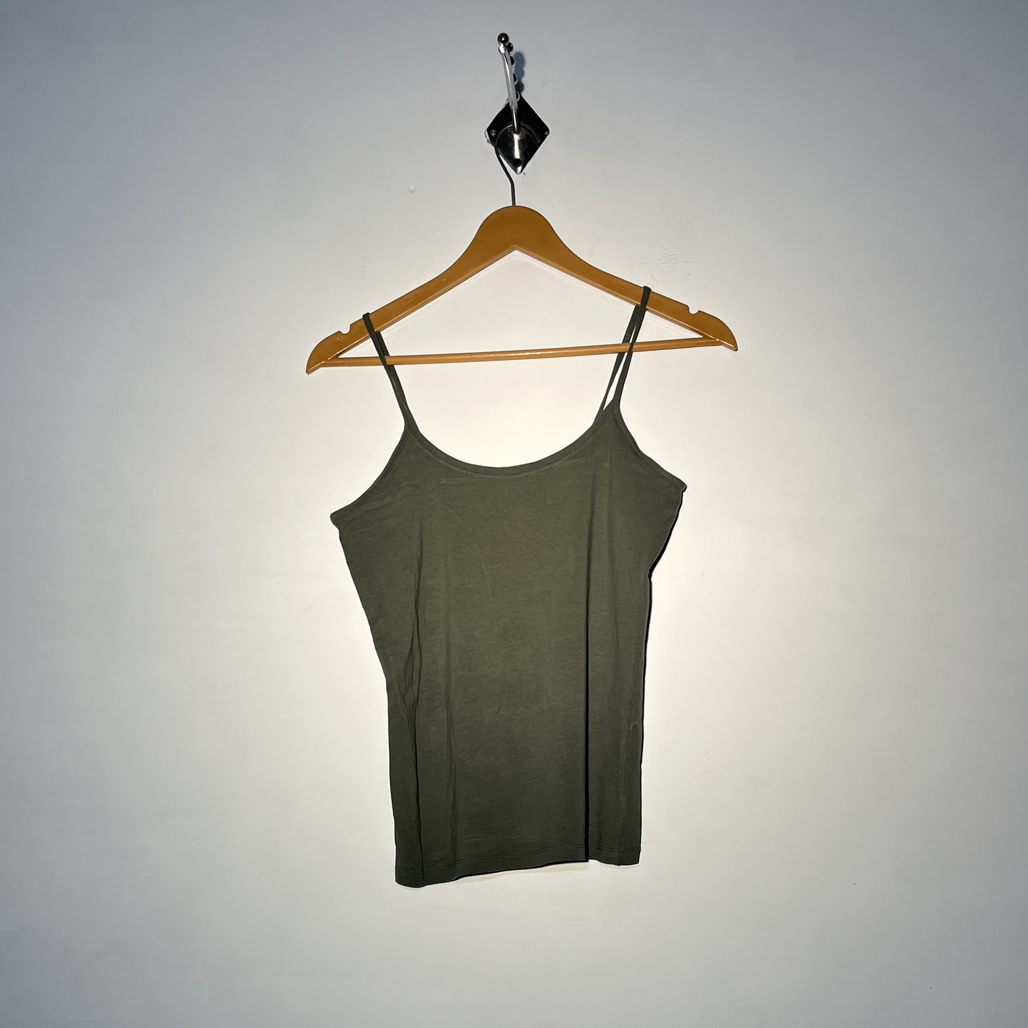 Beautiful Basics Women Essential Croptop #2647