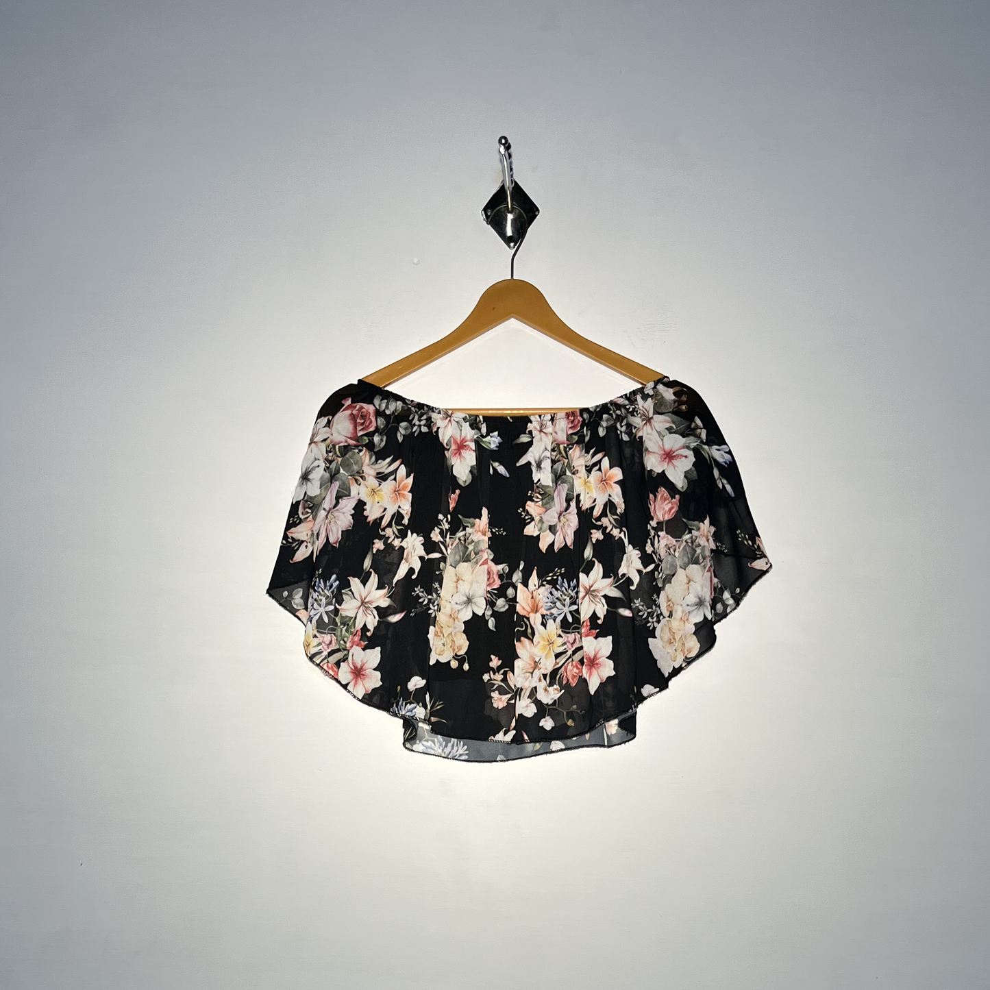 Black and White Pink Floral Women Casual Croptop #2671