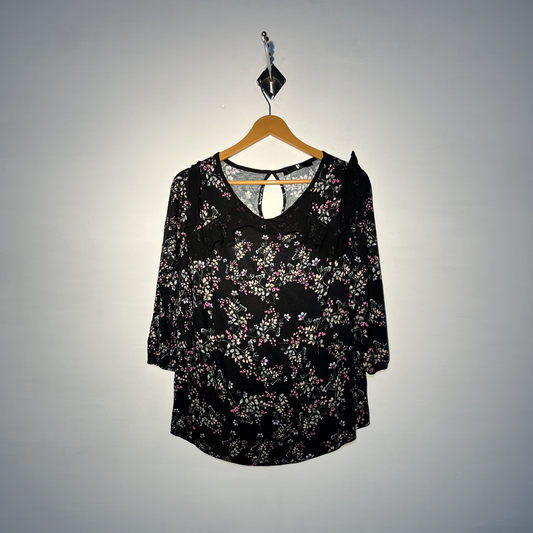 V Women Stylish T-Shirt #2733