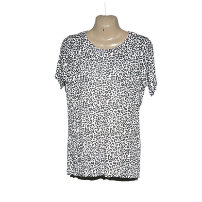 Studio Ladies T-Shirt #876