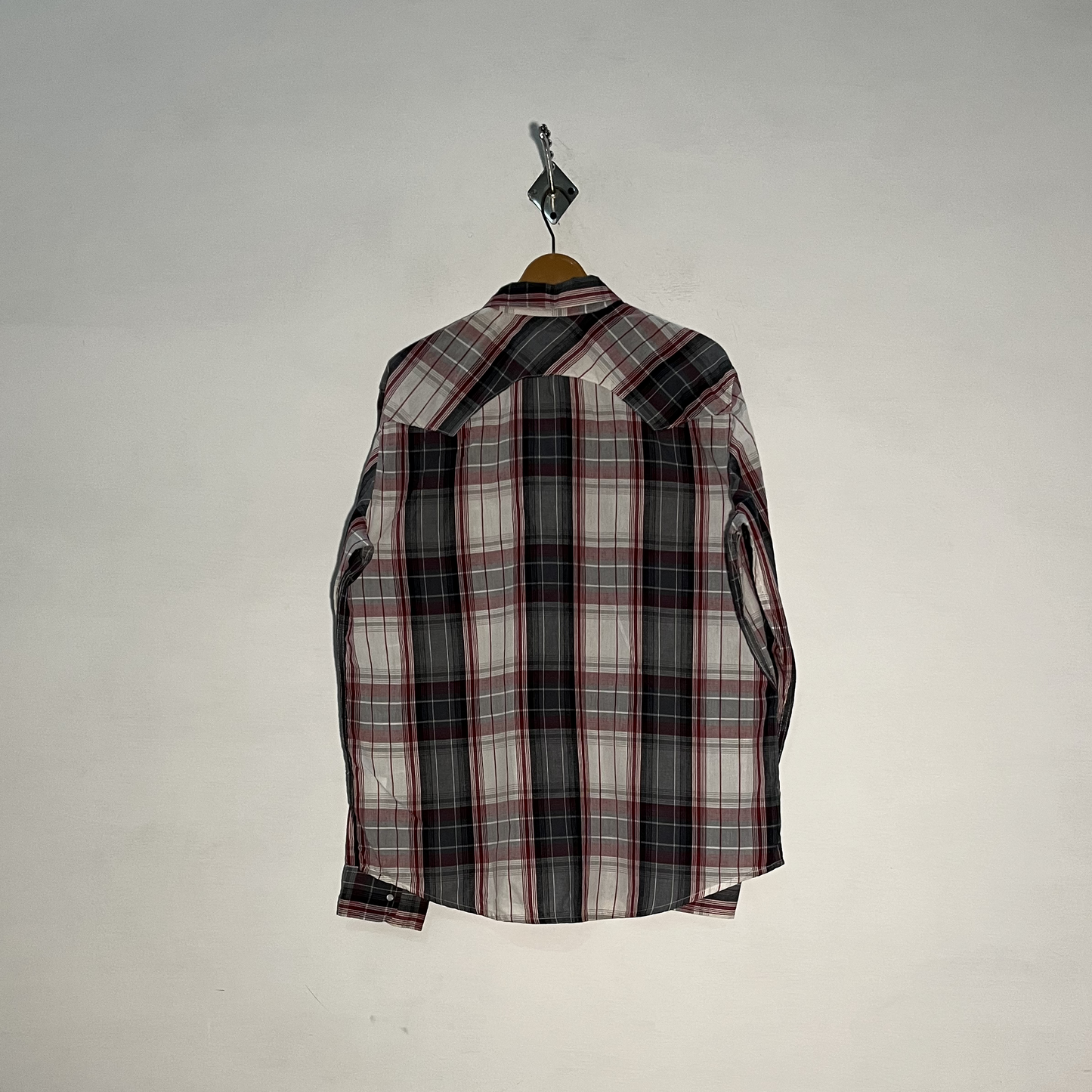 Levi's Men's Checked Dress Shirt – Red, White & Black Preloved #3284