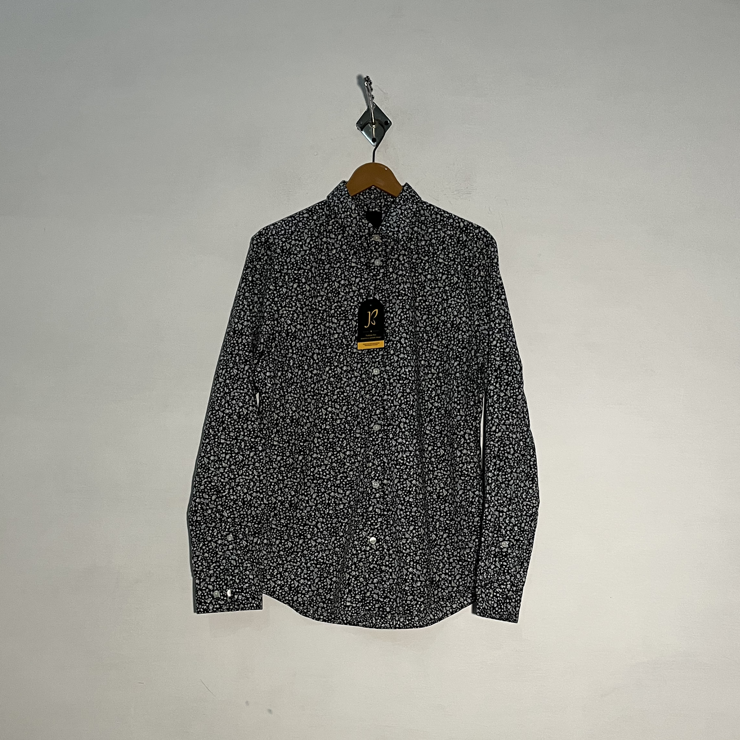 H&M Men's Floral Dress Shirt – Black & White Preloved #3292