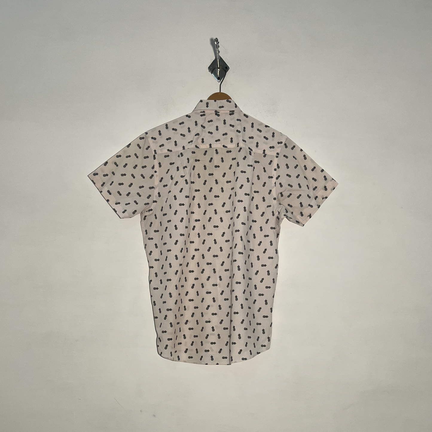Primark Men's Dress Shirt Baby Pink & Black Pineapple Print Preloved #3445