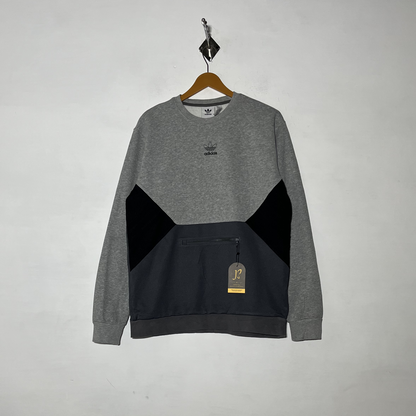 Adidas Men's Sweatshirt Gray and Dark Gray Preloved #3505