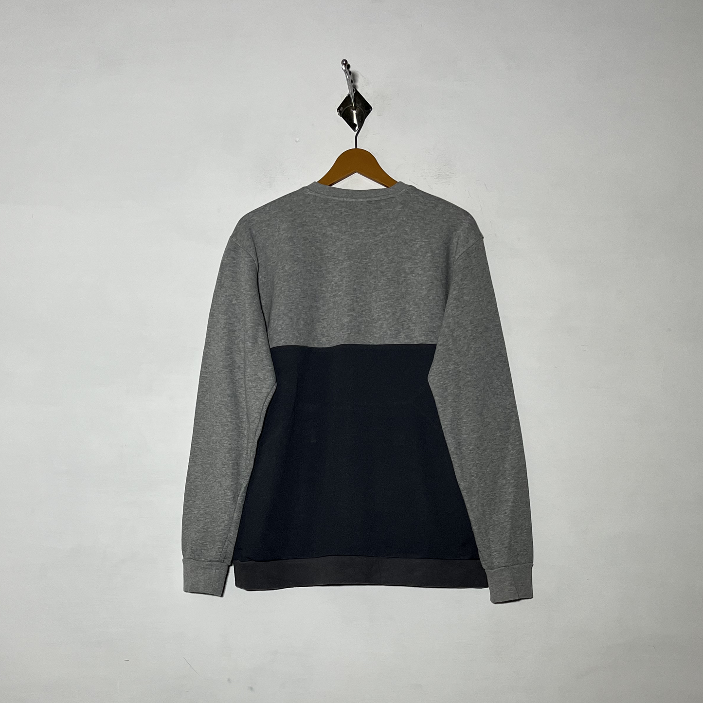 Adidas Men's Sweatshirt Gray and Dark Gray Preloved #3505