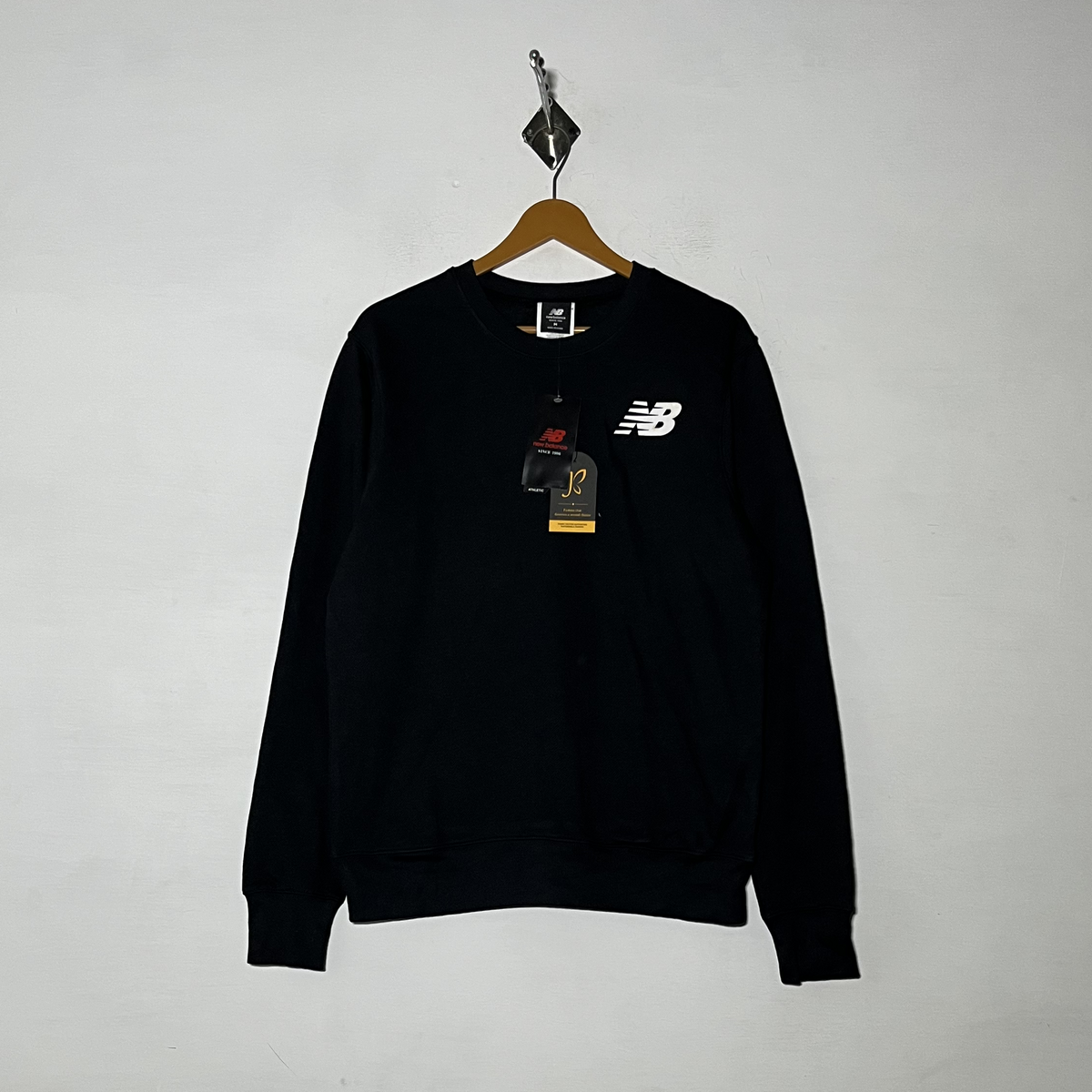 New Balance Men's Sweatshirt Black Preloved #3504