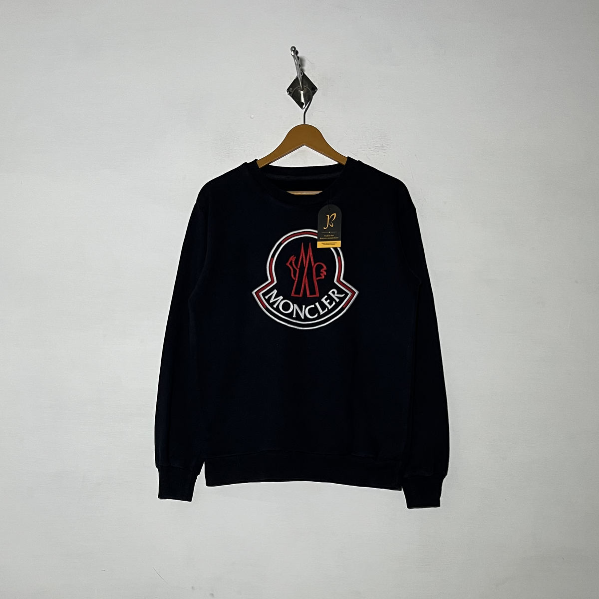 Moncler Men's Sweatshirt Black Preloved #3503