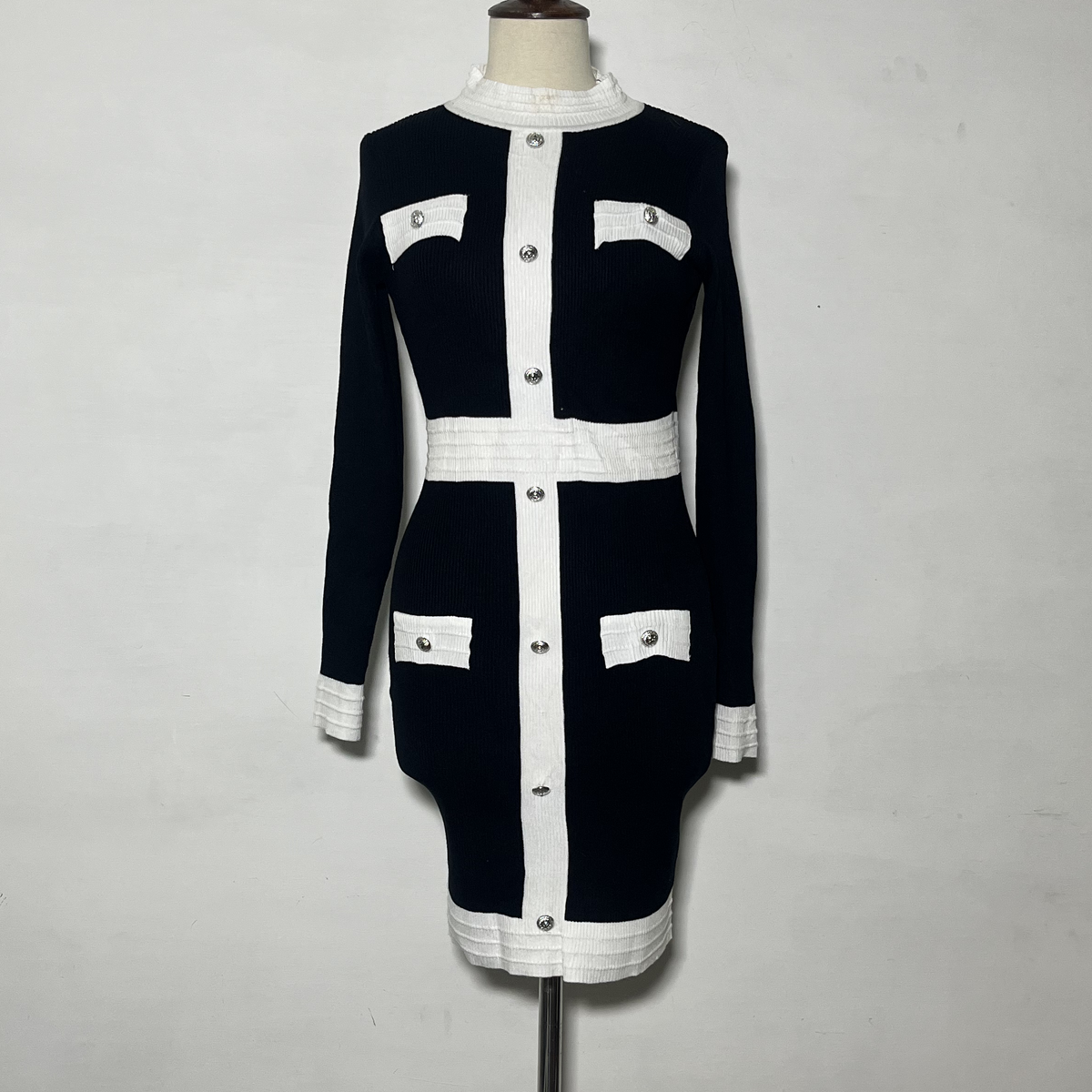 Black and White Bodycon Preloved Winter Clothing #3663