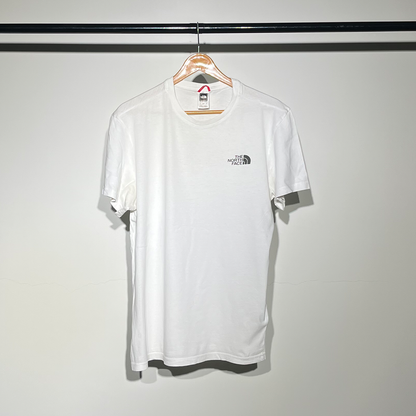 The North Face Men's Essential Logo T-Shirt – Classic & Versatile #079